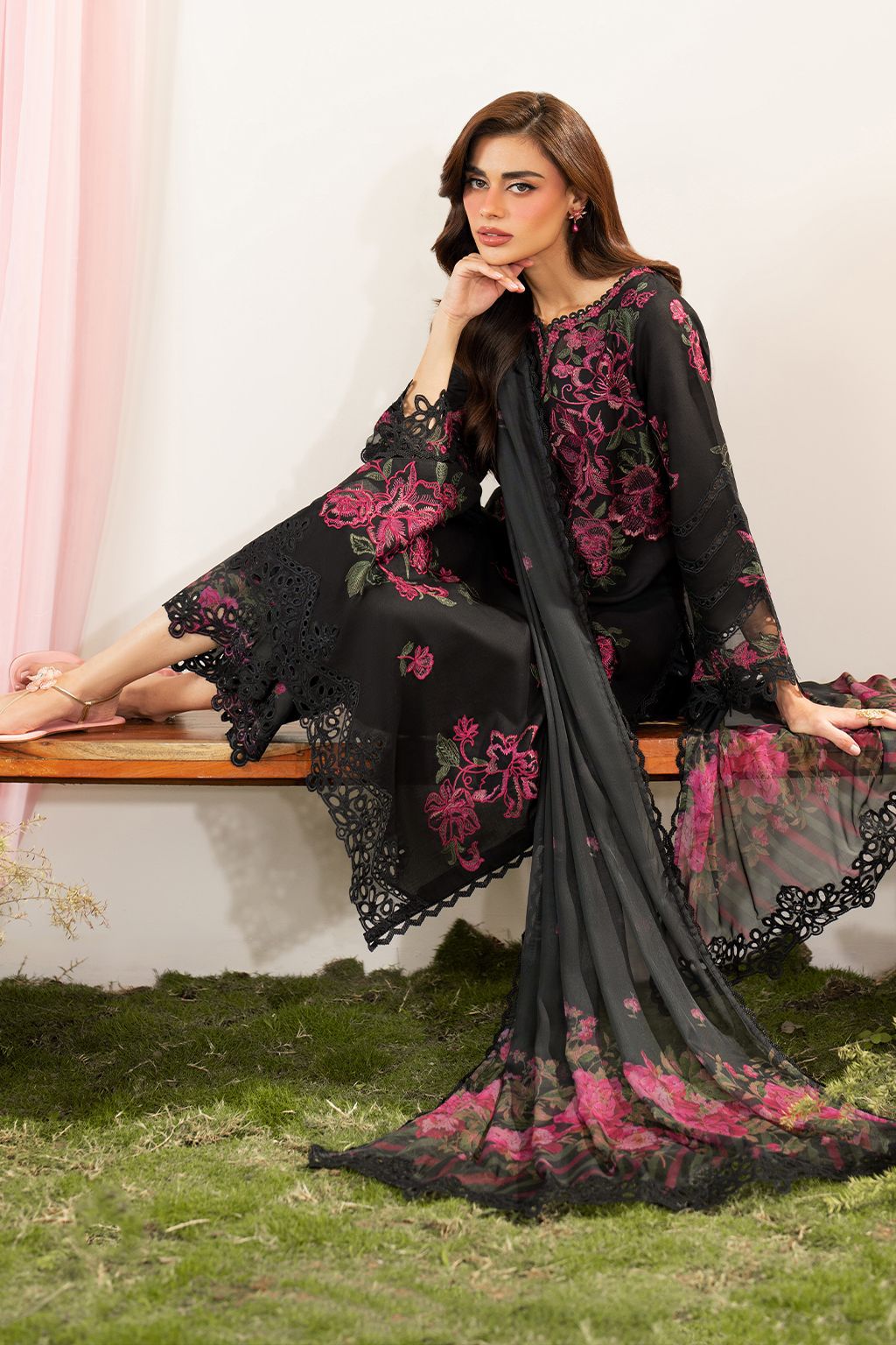 IZNIK Lawn Collection